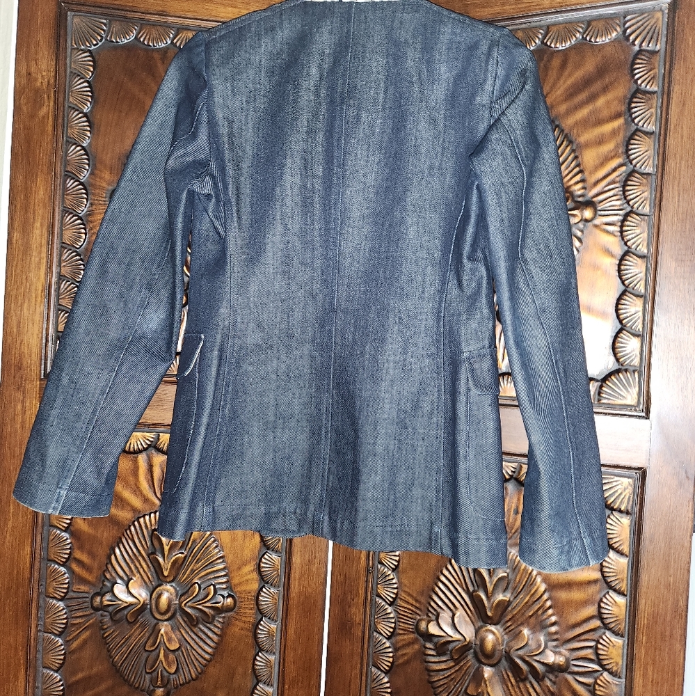 Authentic Burberry Denim Jacket - Picture 10 of 15